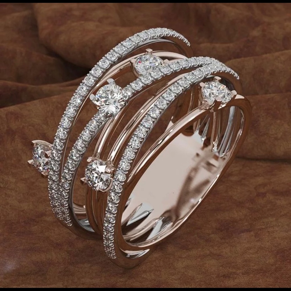 Thick Rose gold ring with Cubic Zirconia stones - Picture 3 of 4